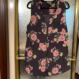 Torrid sleeveless top.